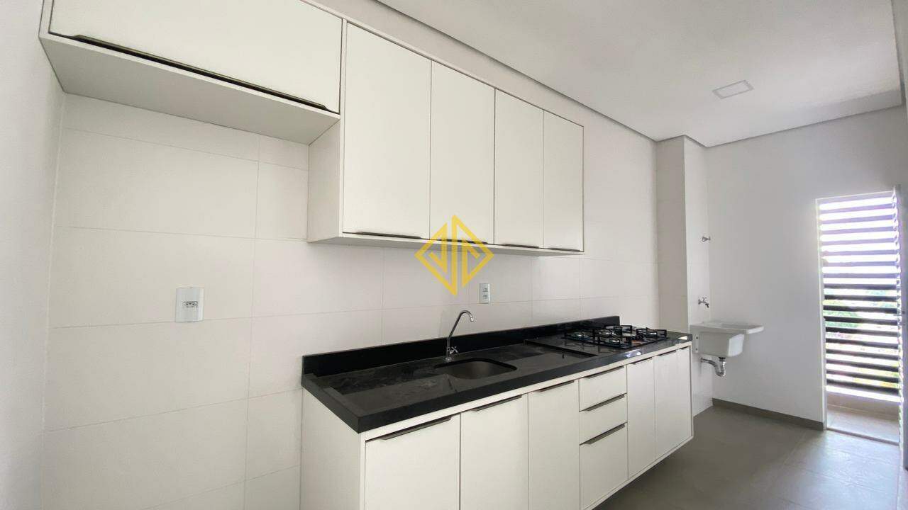 Apartamento à venda com 3 quartos, 93m² - Foto 3