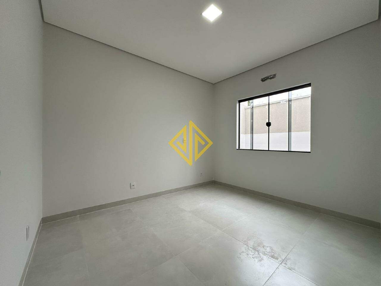 Apartamento para aluguel no Setor 03: 