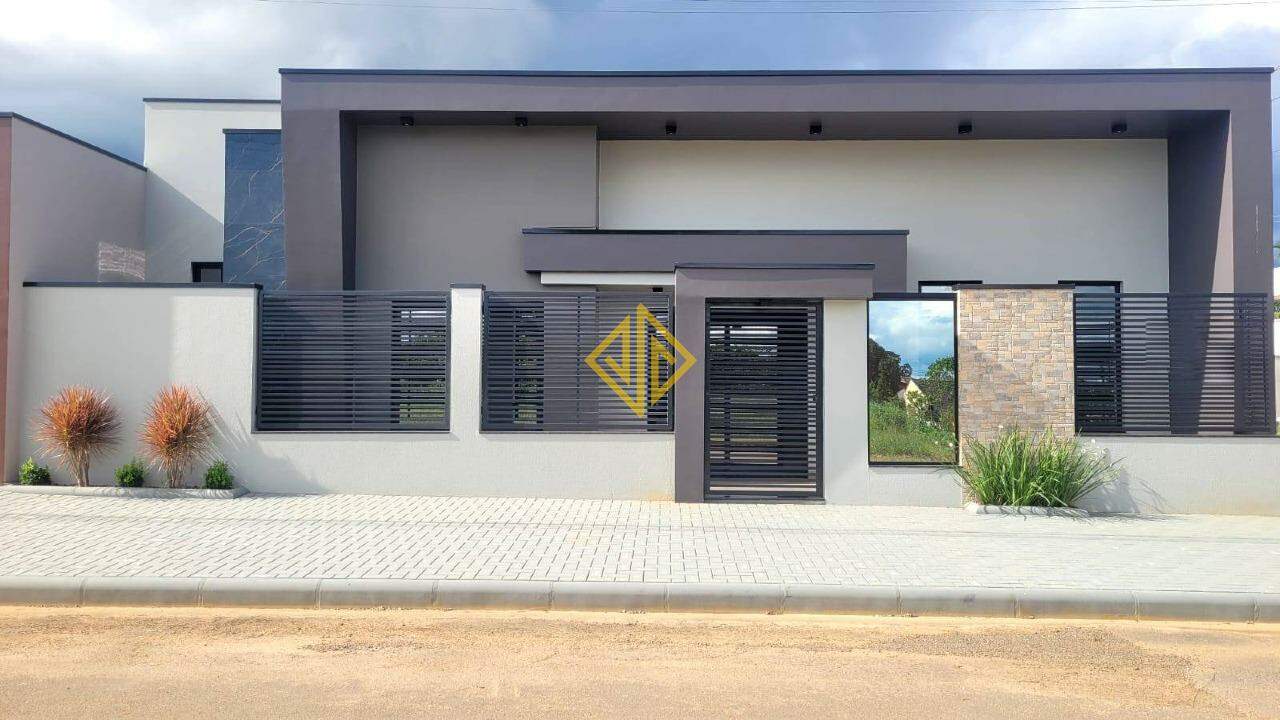 Casa à venda com 2 quartos, 113m² - Foto 1
