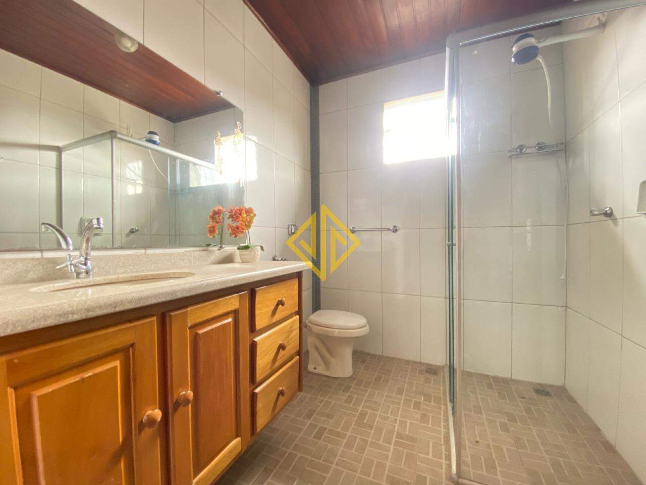 Casa para alugar com 2 quartos, 324m² - Foto 16