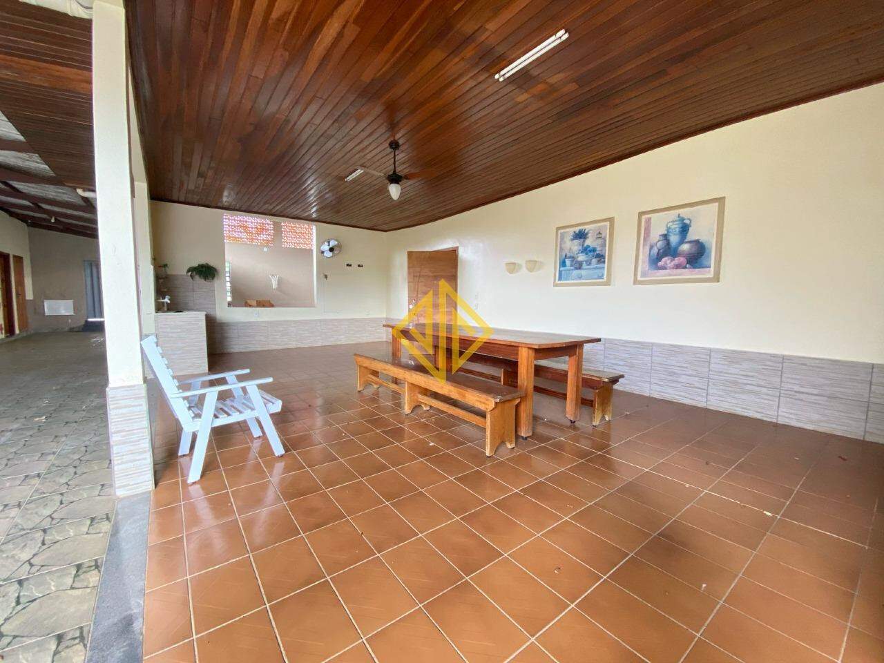 Casa para alugar com 2 quartos, 324m² - Foto 11