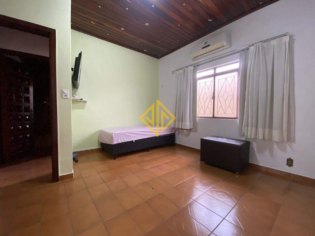 Casa para alugar com 2 quartos, 324m² - Foto 15