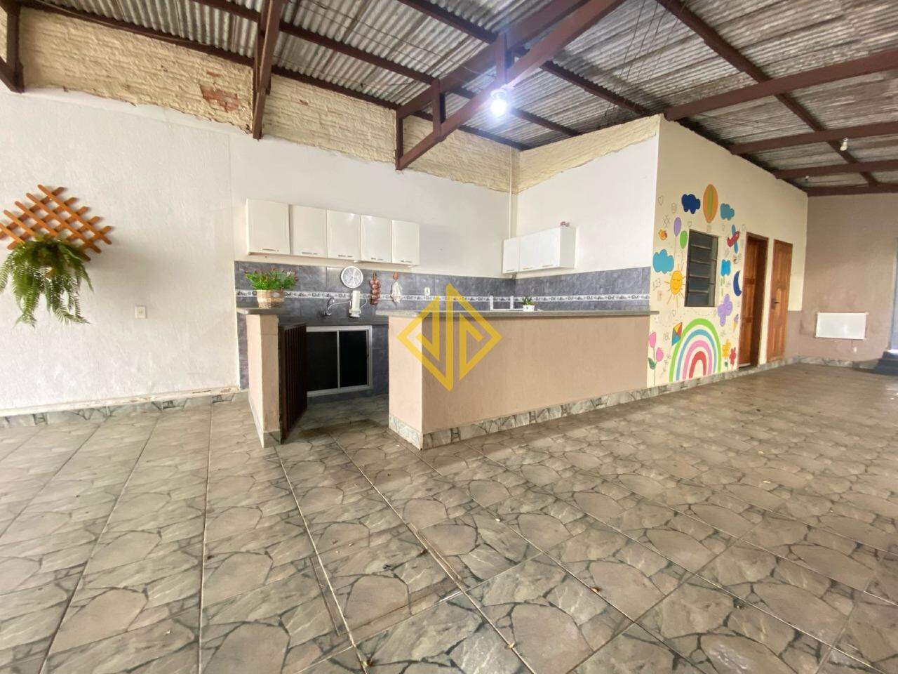 Casa para alugar com 2 quartos, 324m² - Foto 5