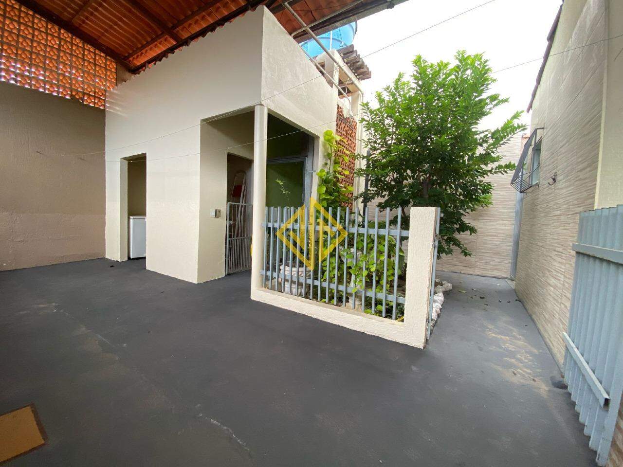 Casa para alugar com 2 quartos, 324m² - Foto 7
