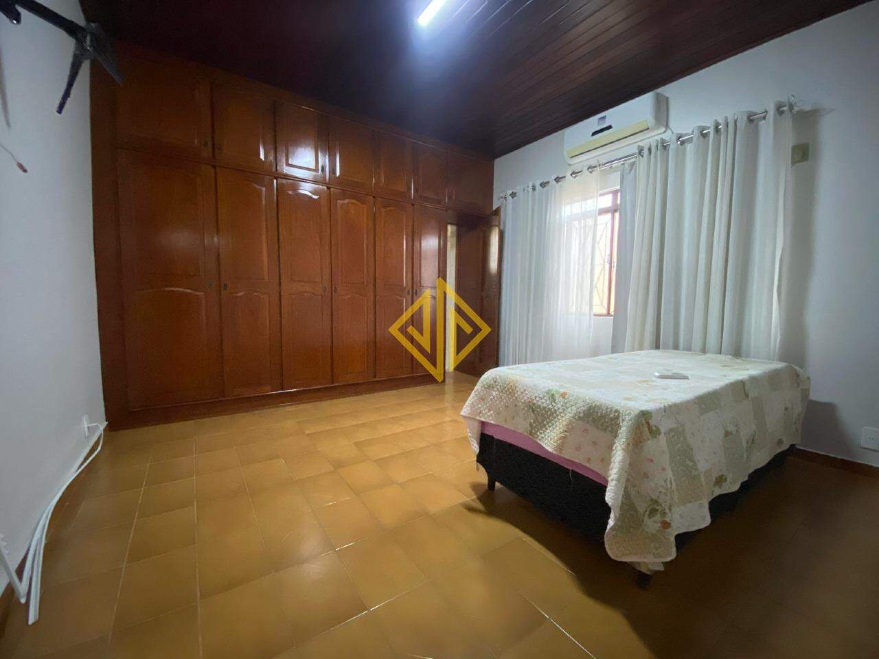 Casa para alugar com 2 quartos, 324m² - Foto 17