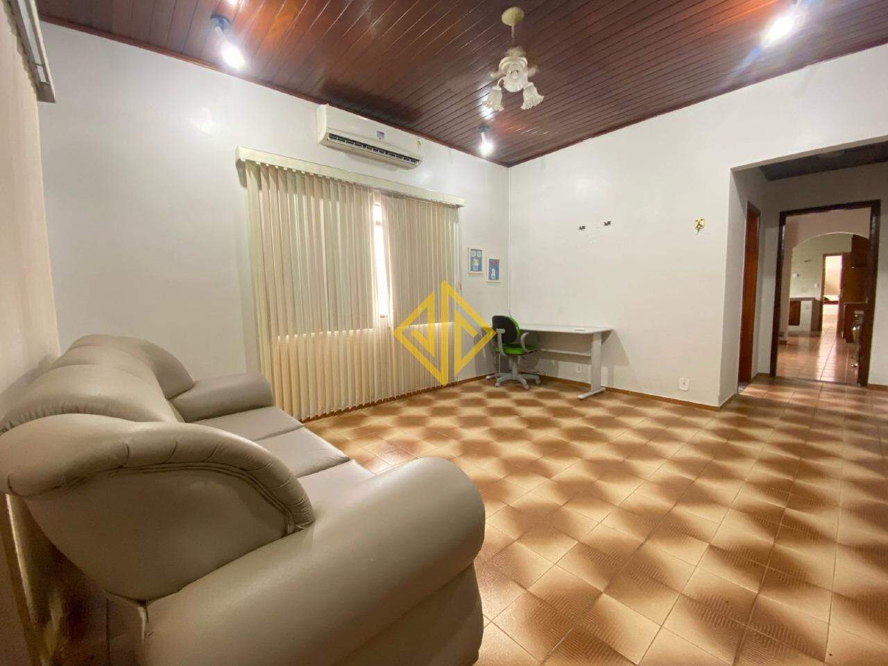 Casa para alugar com 2 quartos, 324m² - Foto 14
