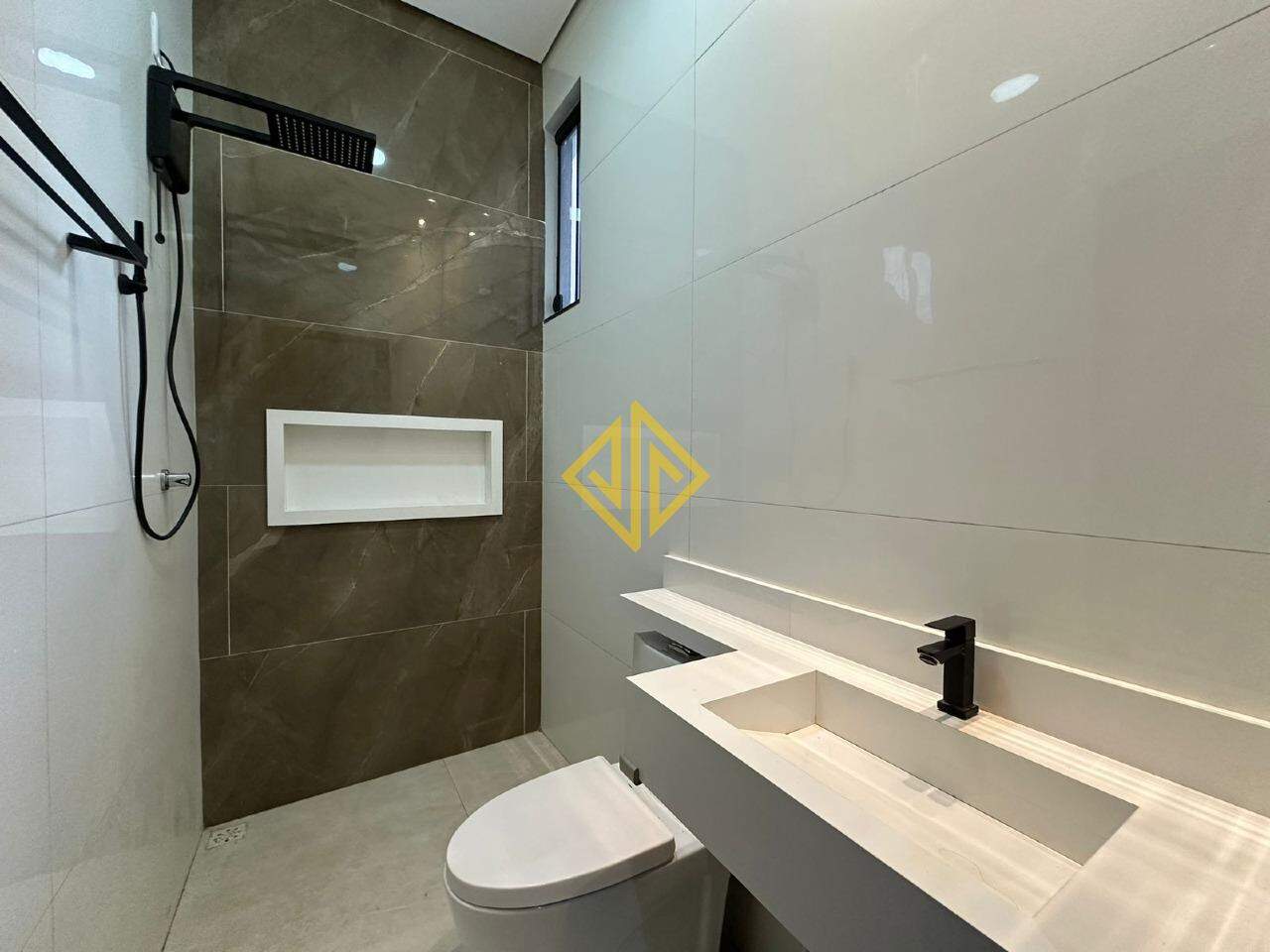 Casa para alugar com 2 quartos, 120m² - Foto 8