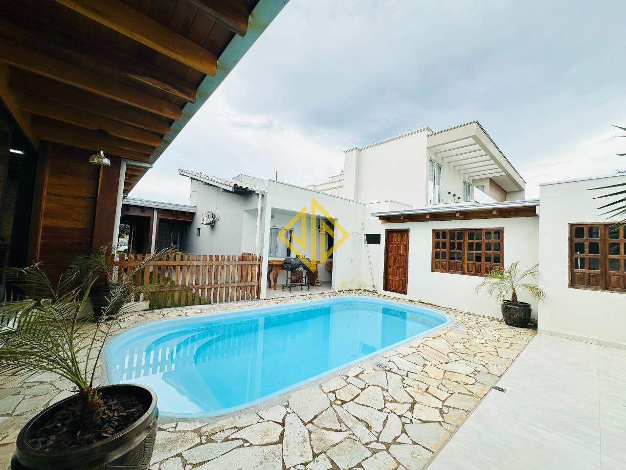 Casa à venda no Condomínio Duque De Caxias: