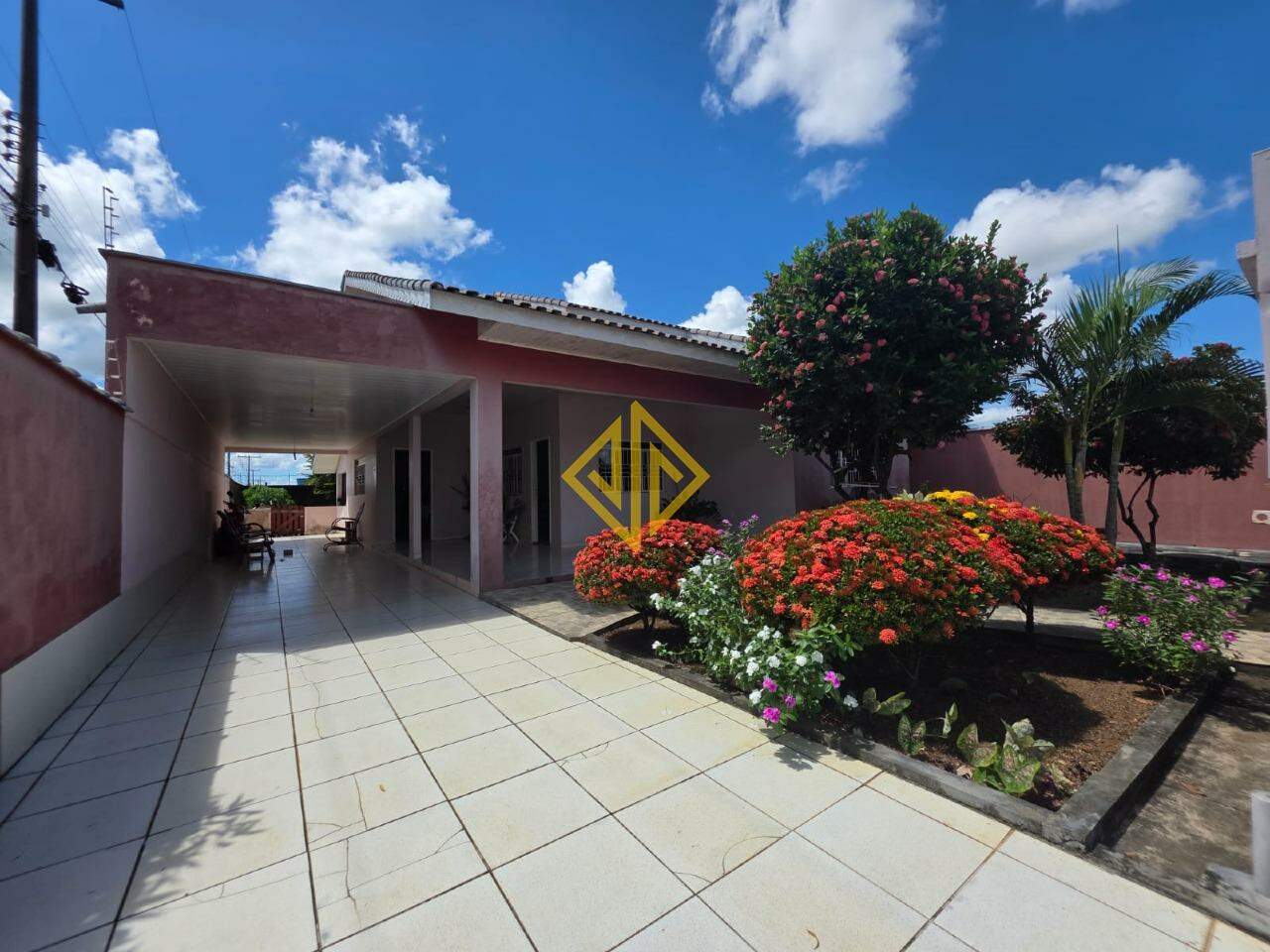 Casa à venda com 3 quartos, 180m² - Foto 3