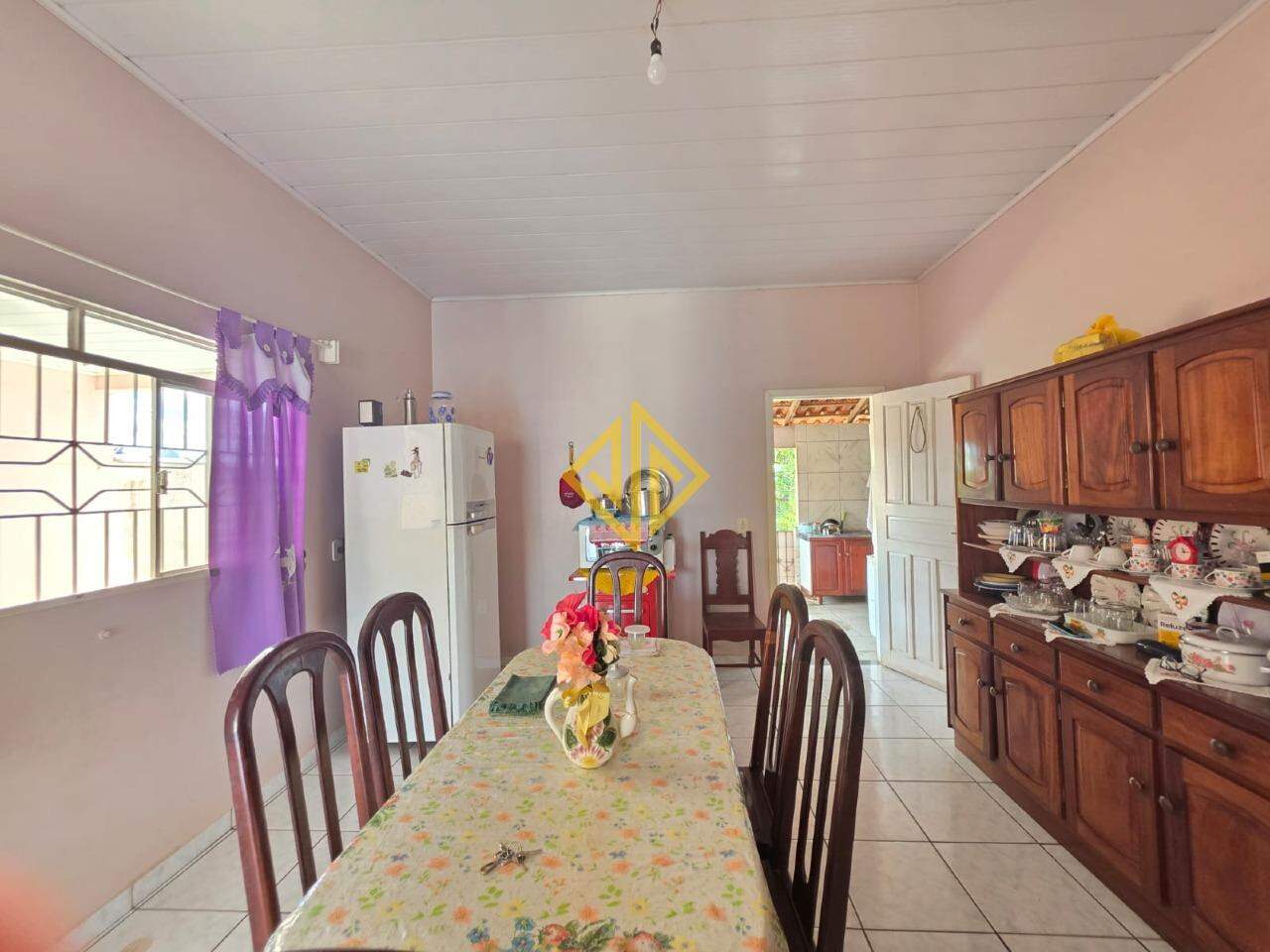 Casa à venda com 3 quartos, 180m² - Foto 9