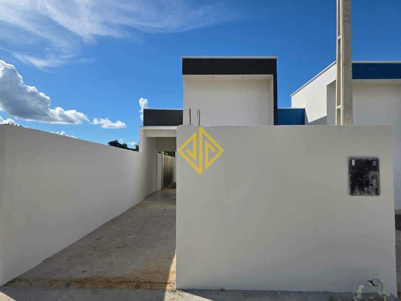 Casa à venda com 2 quartos, 58m² - Foto 2