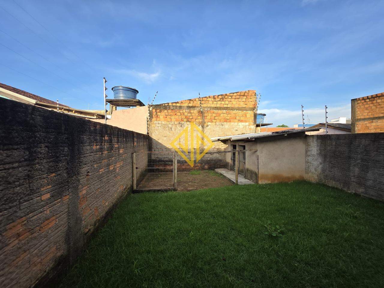 Casa à venda com 2 quartos, 90m² - Foto 13