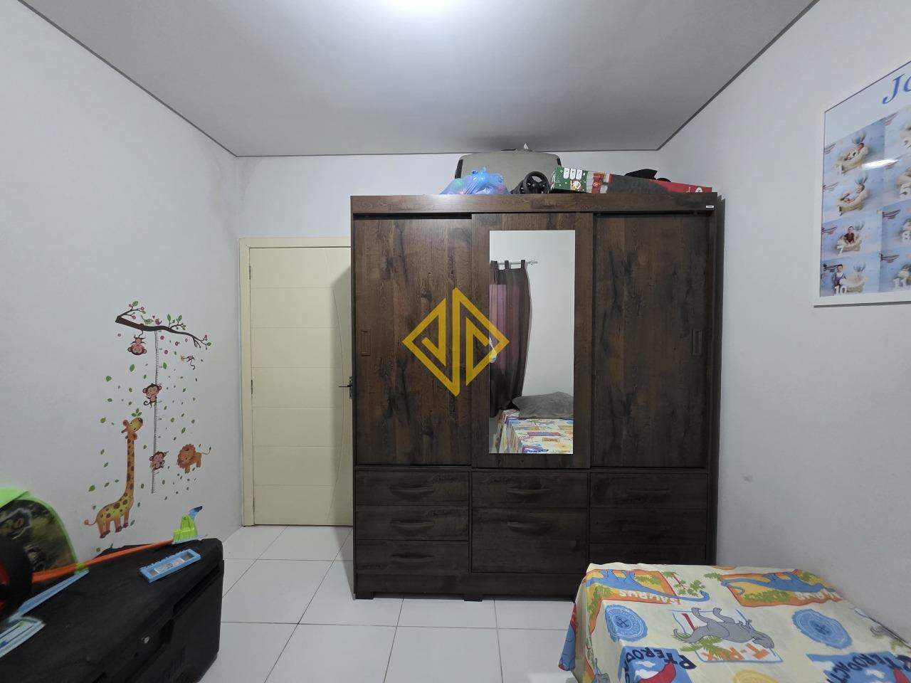 Casa à venda com 2 quartos, 90m² - Foto 11
