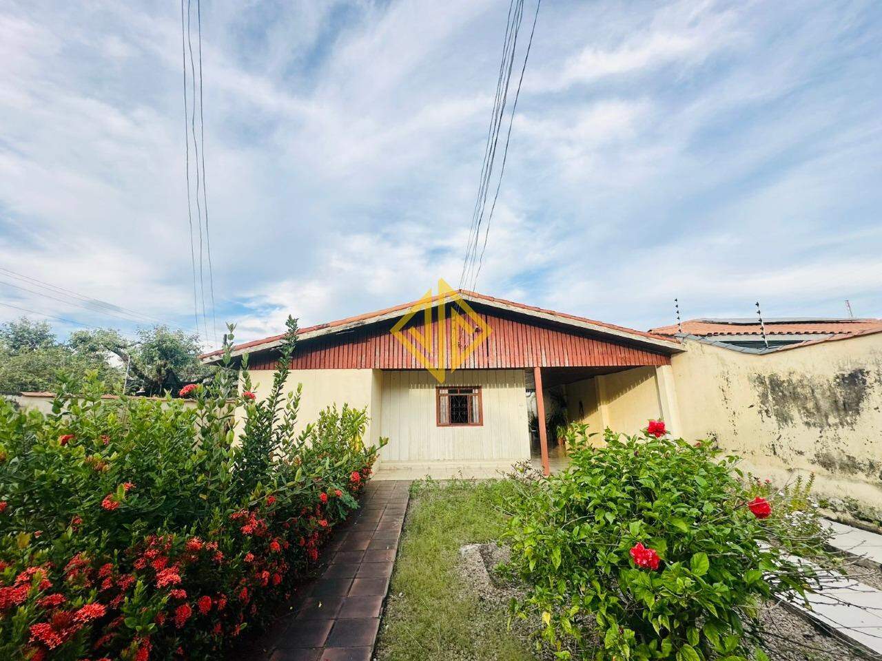 Casa à venda no Setor 01: 