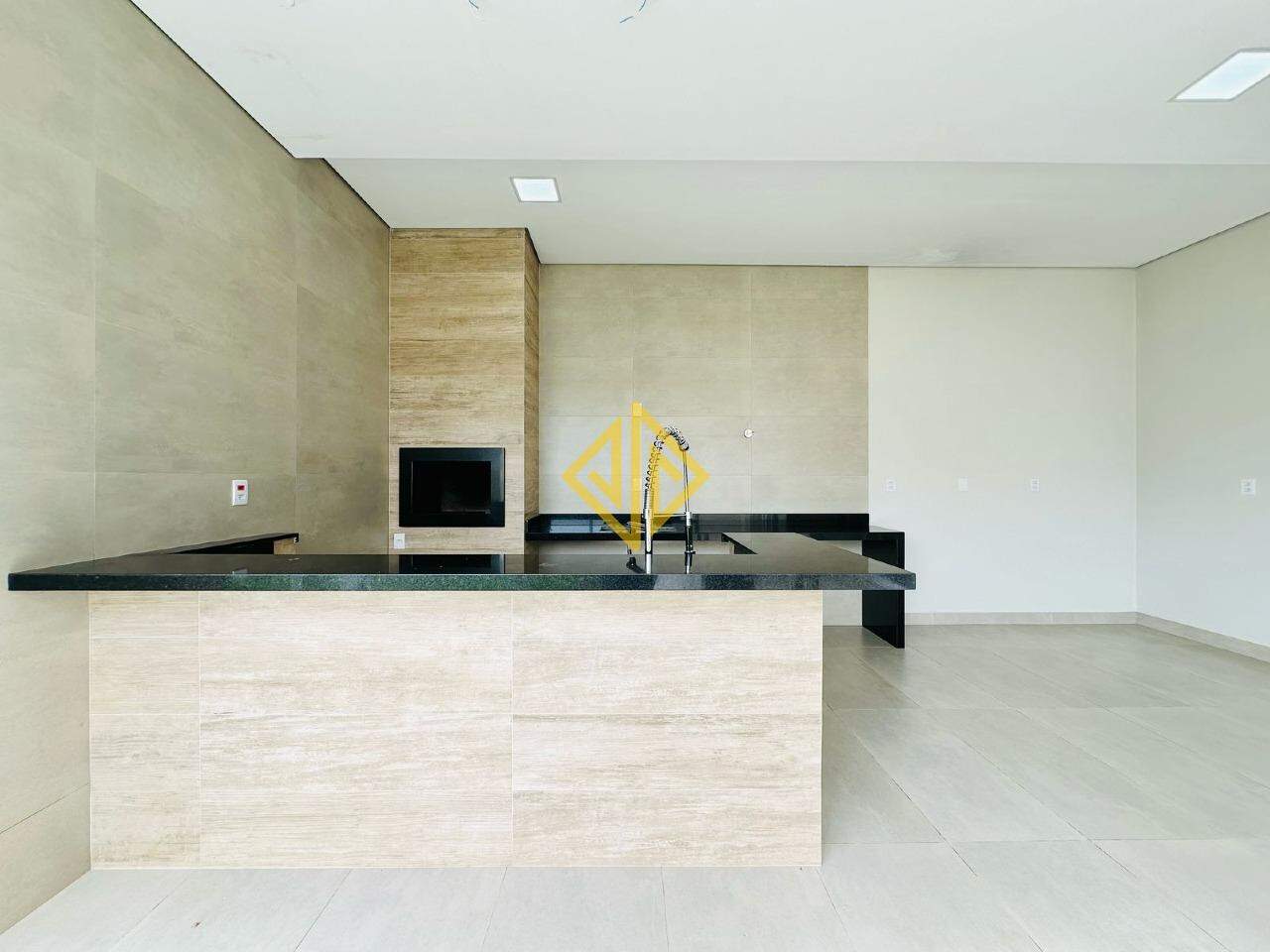 Casa para alugar com 3 quartos, 247m² - Foto 18