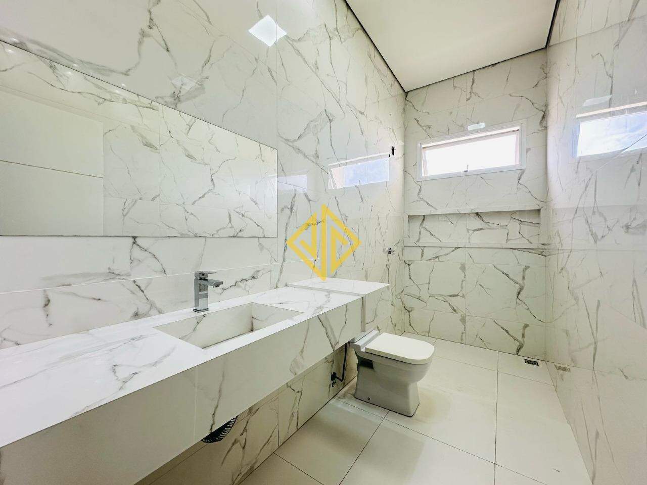 Casa para alugar com 3 quartos, 247m² - Foto 13