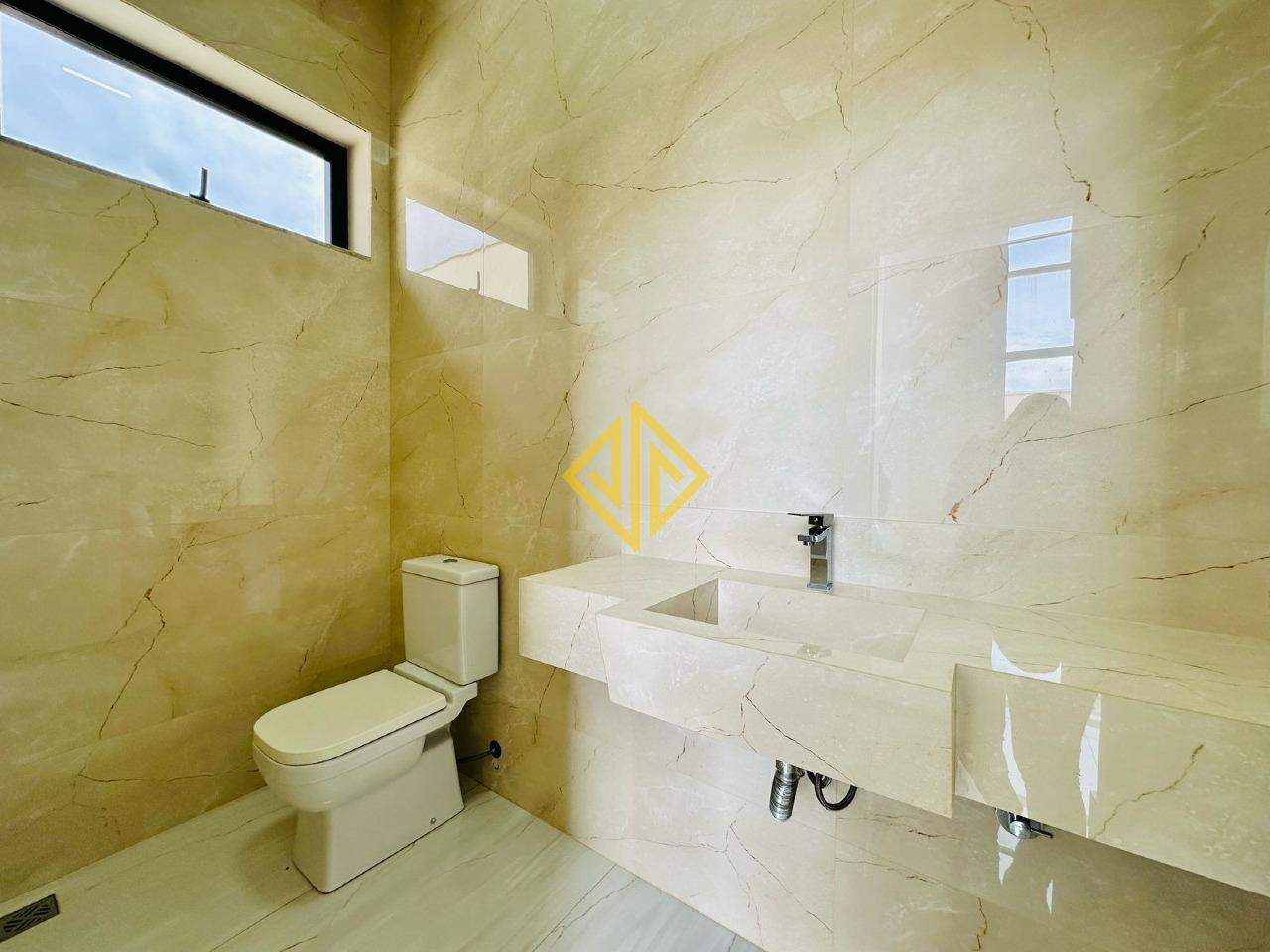Casa para alugar com 3 quartos, 247m² - Foto 4