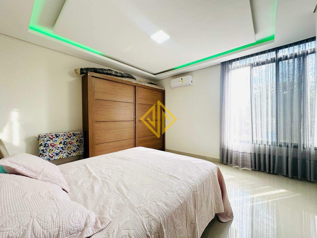 Casa à venda com 2 quartos, 170m² - Foto 10
