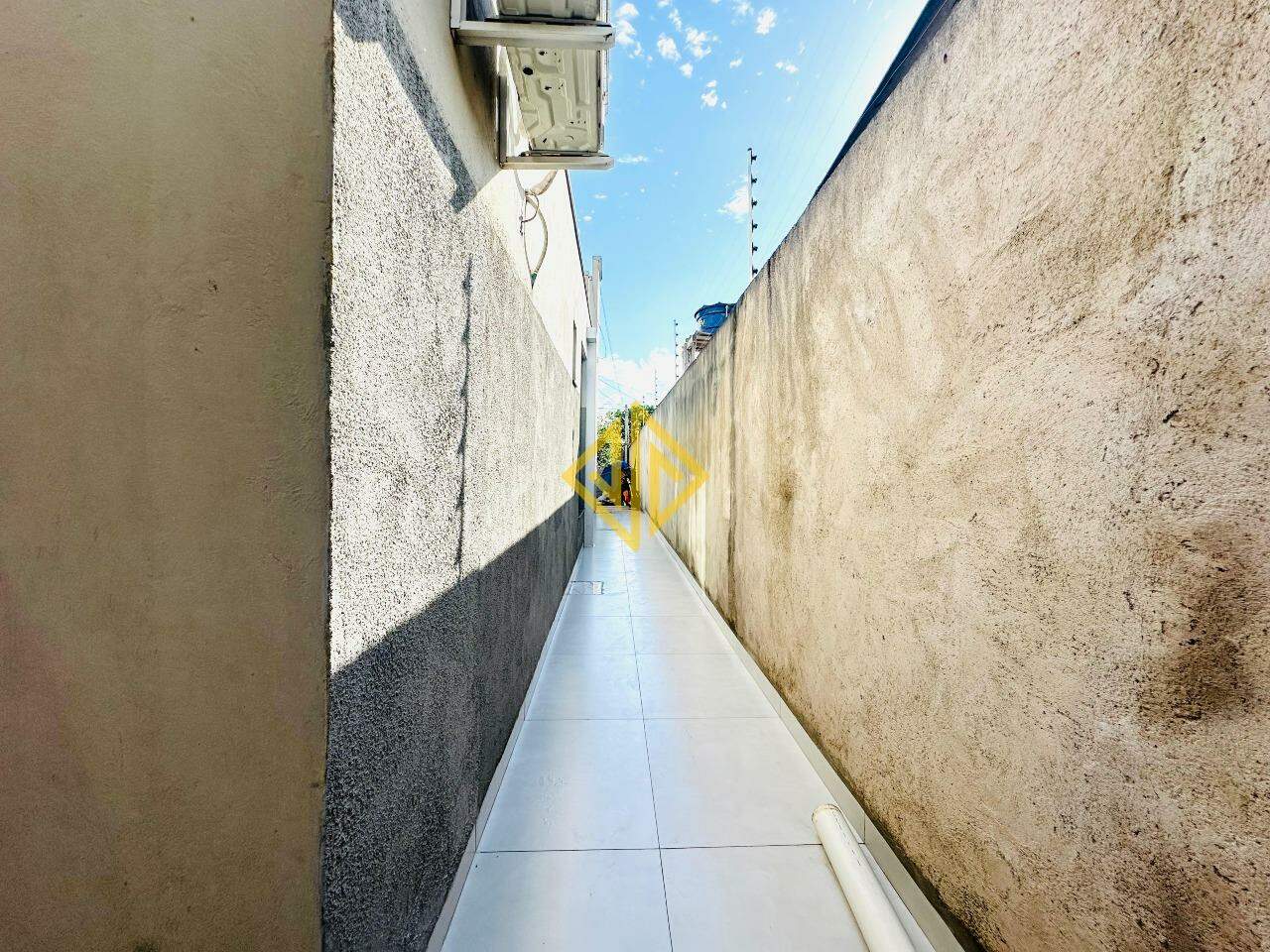 Casa à venda com 2 quartos, 170m² - Foto 6
