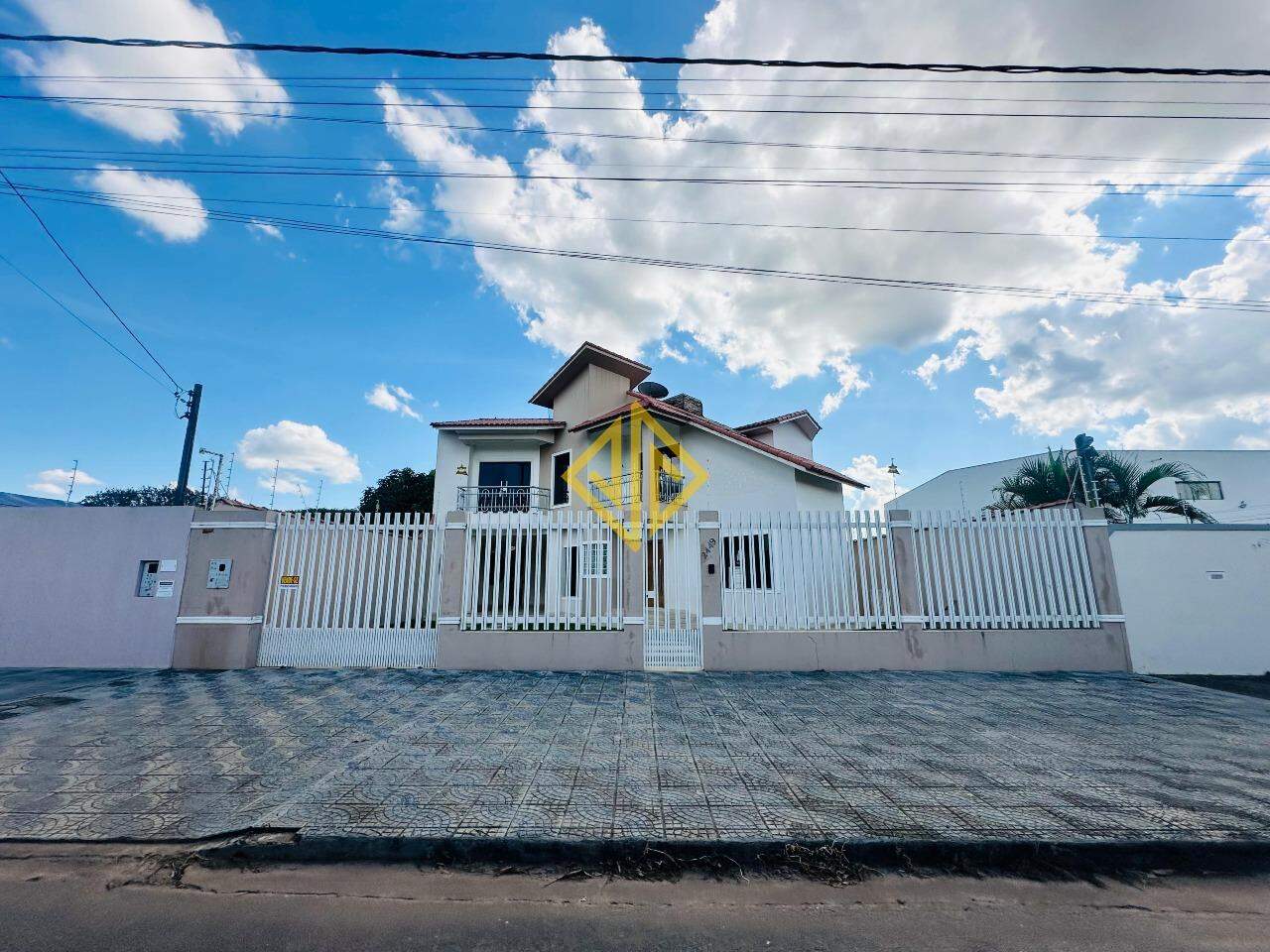 Casa, 4 quartos, 398 m² - Foto 1