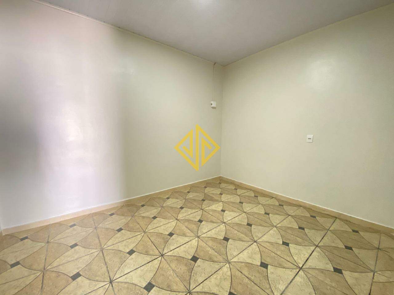 Casa para alugar com 2 quartos, 80m² - Foto 8