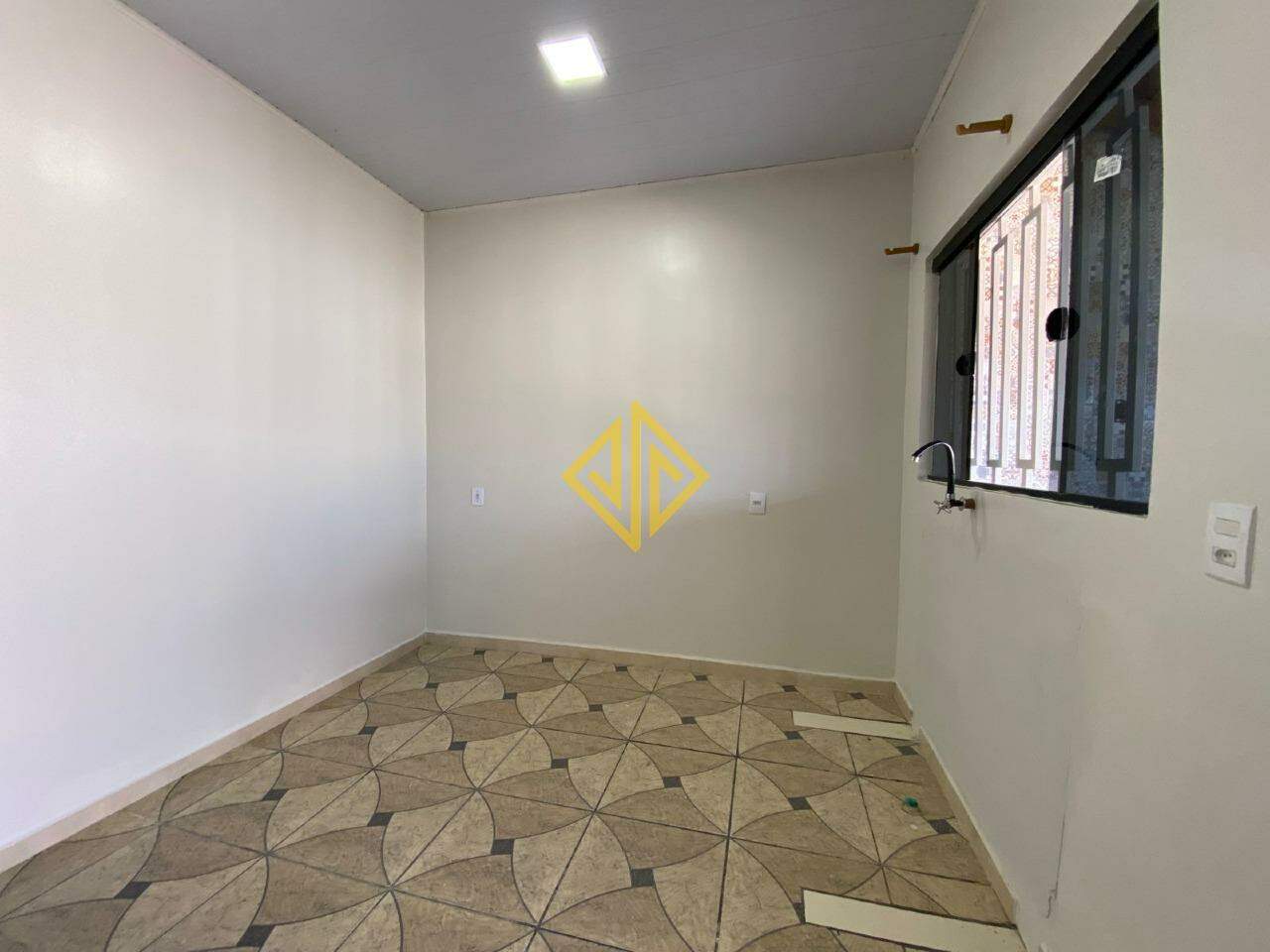 Casa para alugar com 2 quartos, 80m² - Foto 7