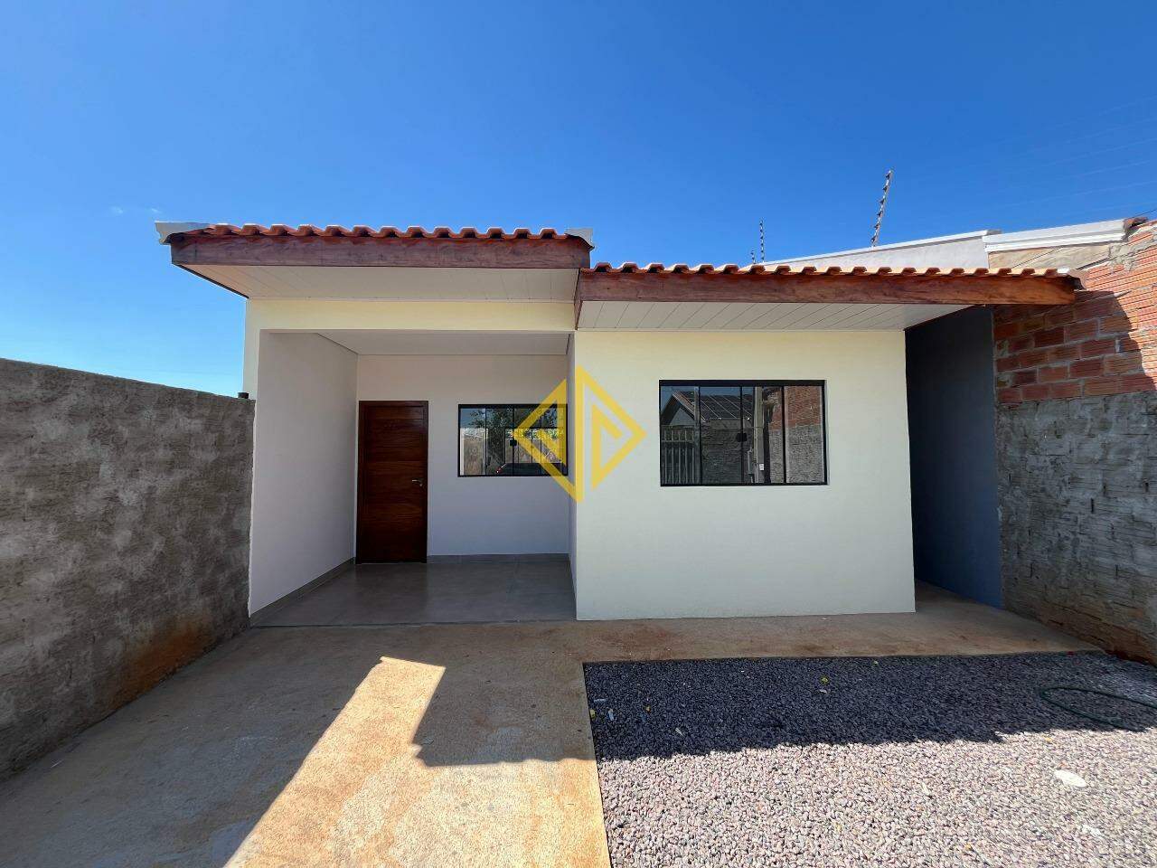 Casa à venda com 2 quartos, 54m² - Foto 2