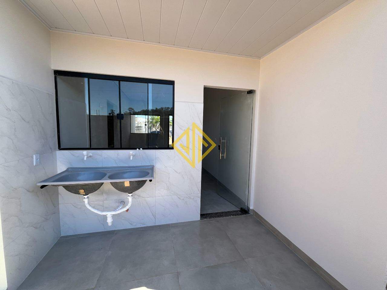 Casa à venda com 2 quartos, 54m² - Foto 9