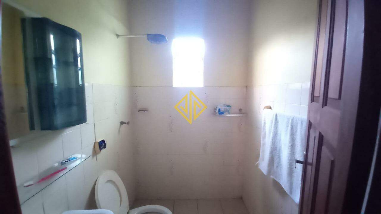 Casa à venda com 4 quartos, 300m² - Foto 15