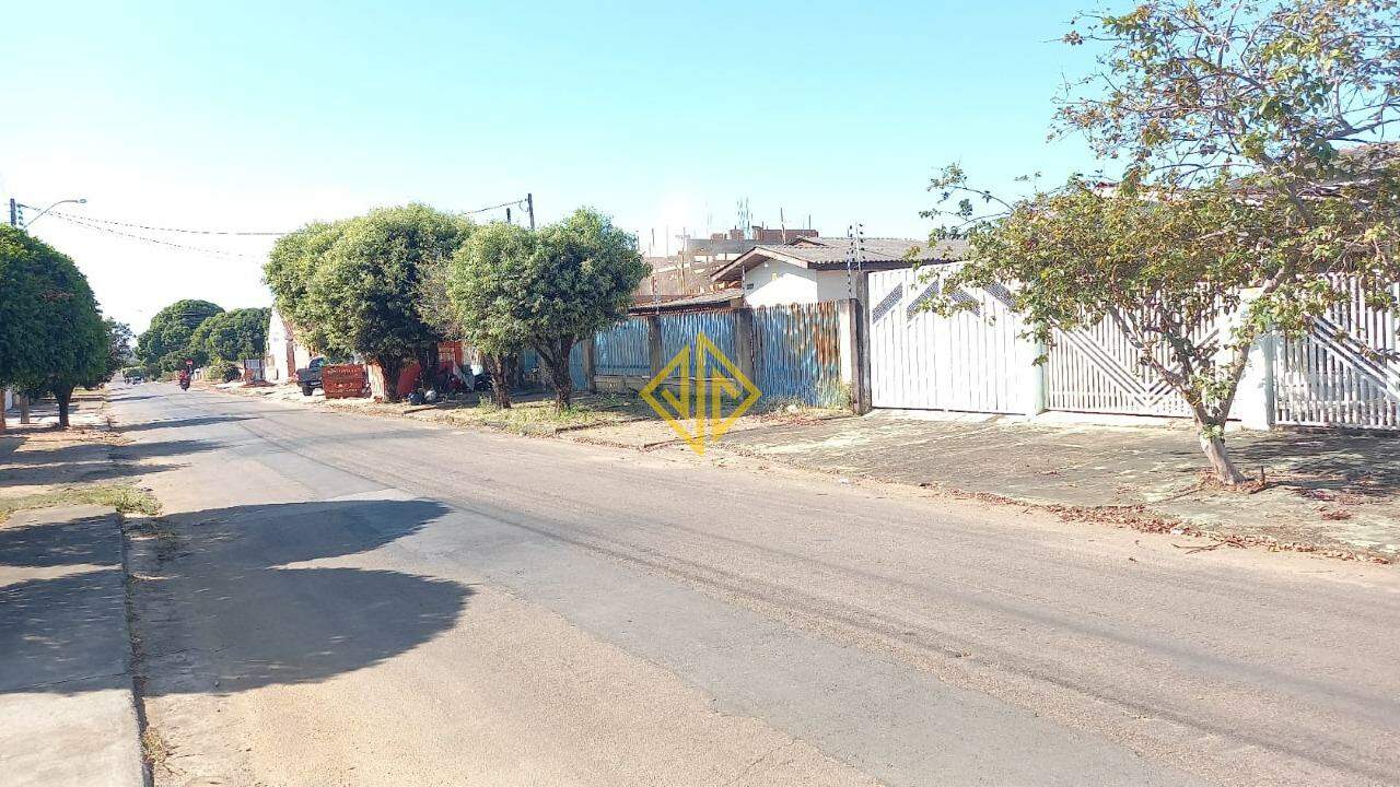 Casa à venda com 4 quartos, 300m² - Foto 3