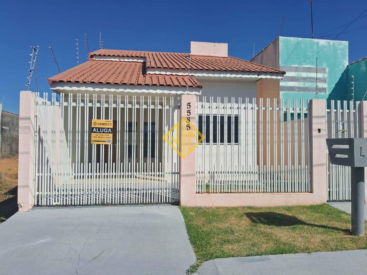 Casa para alugar com 2 quartos, 74m² - Foto 1
