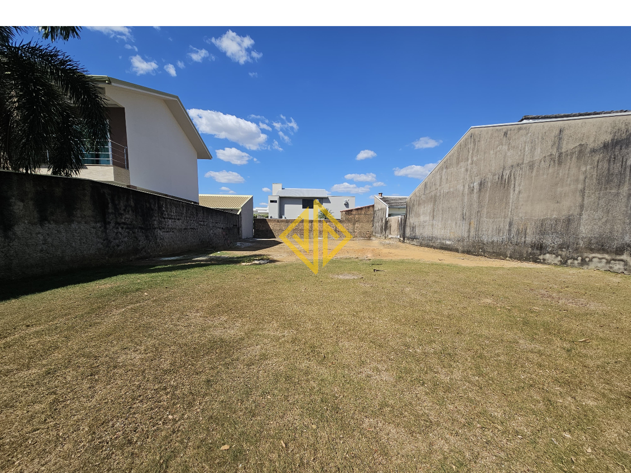 Terreno à venda no Condomínio Duque De Caxias: 
