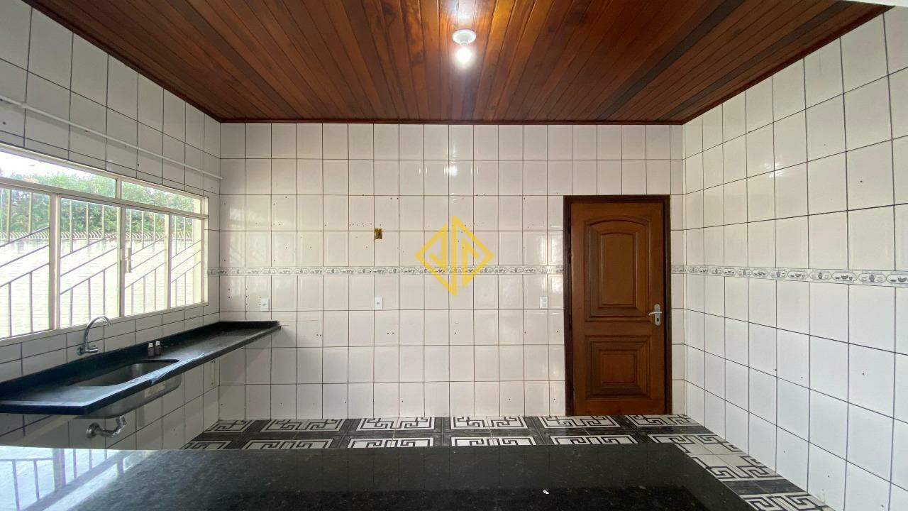 Casa para alugar com 3 quartos, 172m² - Foto 14