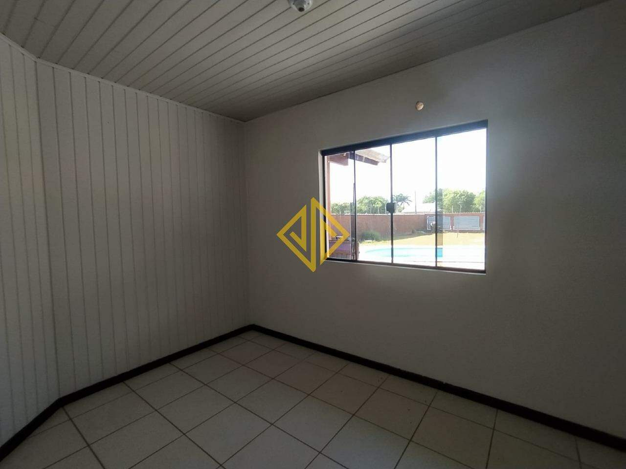 Casa para alugar com 2 quartos, 185m² - Foto 8
