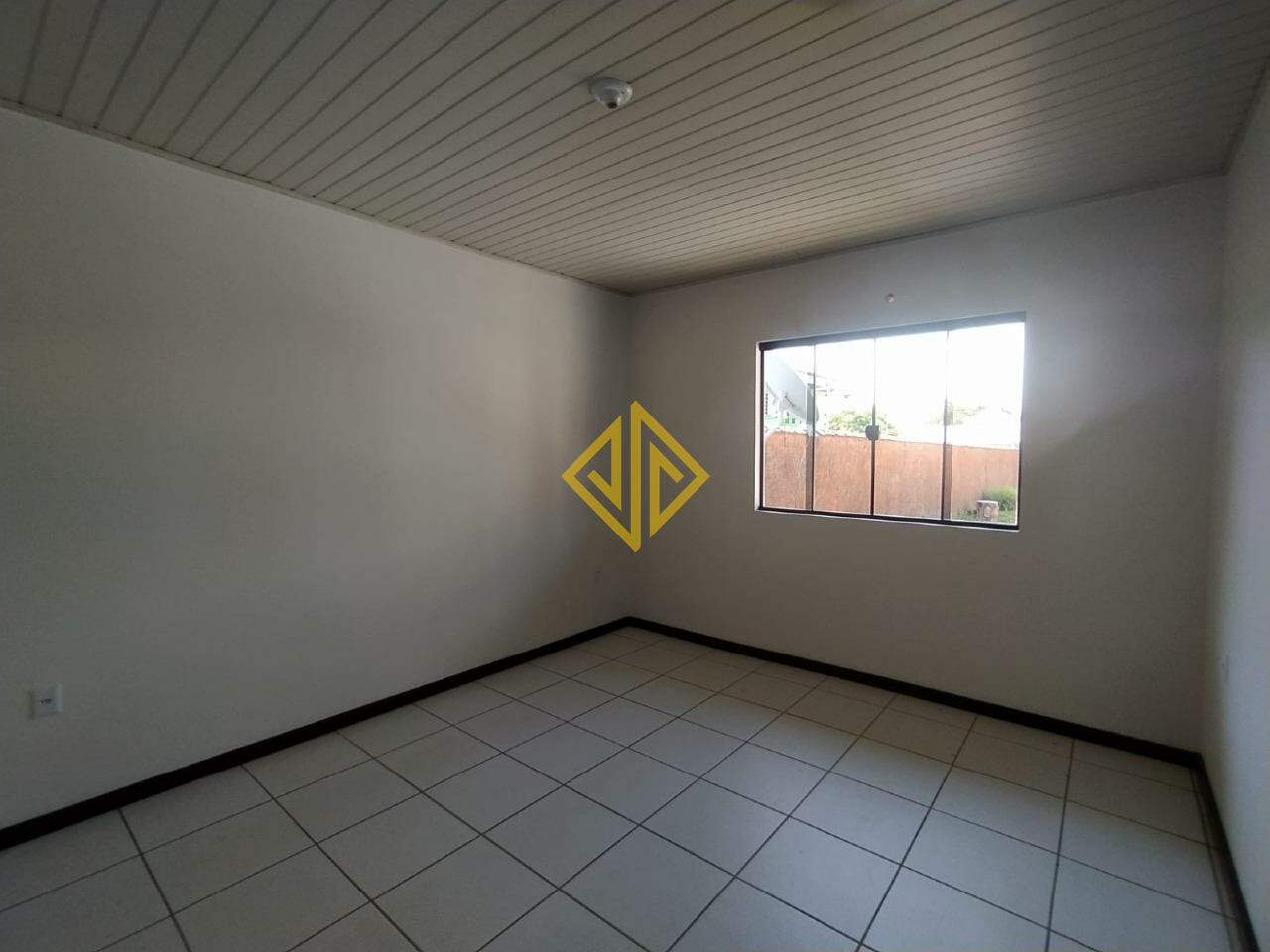 Casa para alugar com 2 quartos, 185m² - Foto 10