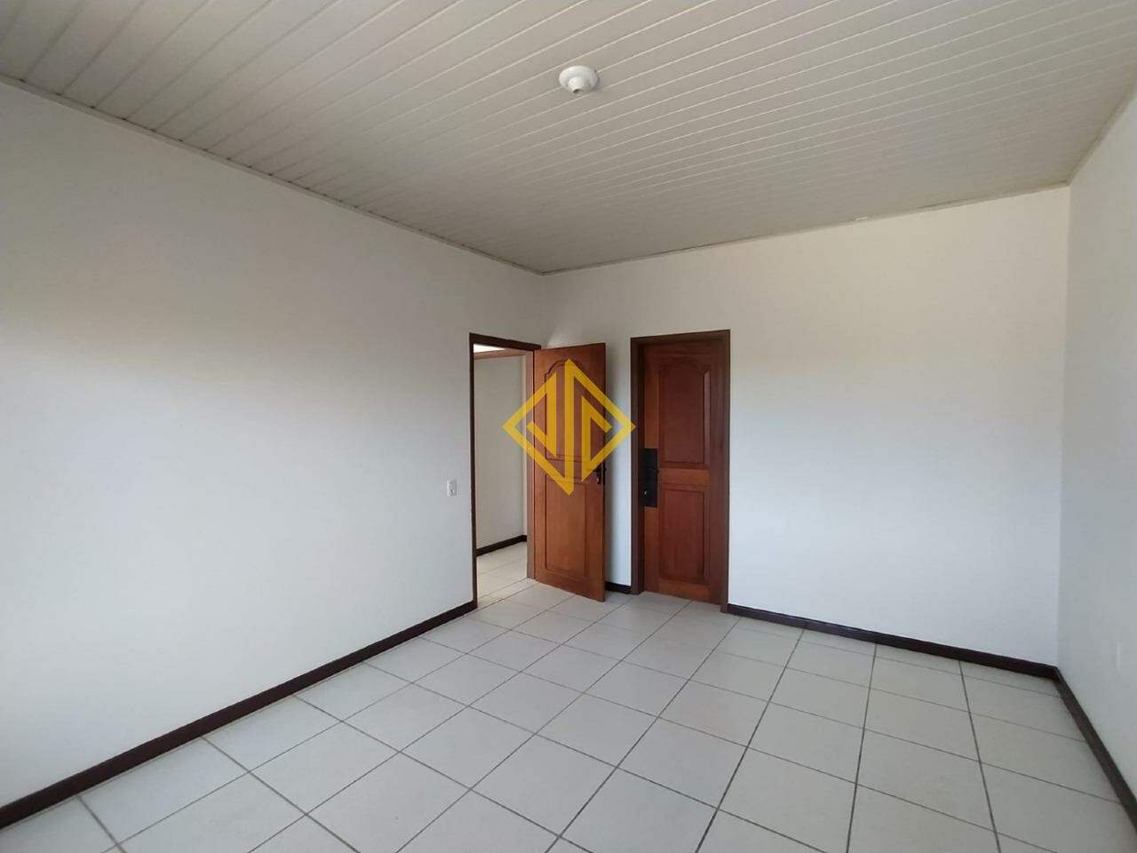 Casa para alugar com 2 quartos, 185m² - Foto 7