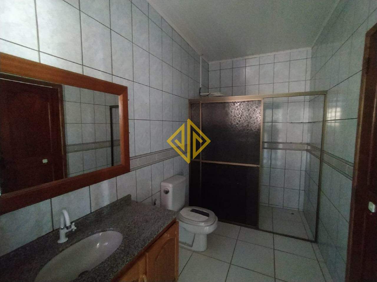 Casa para alugar com 2 quartos, 185m² - Foto 11