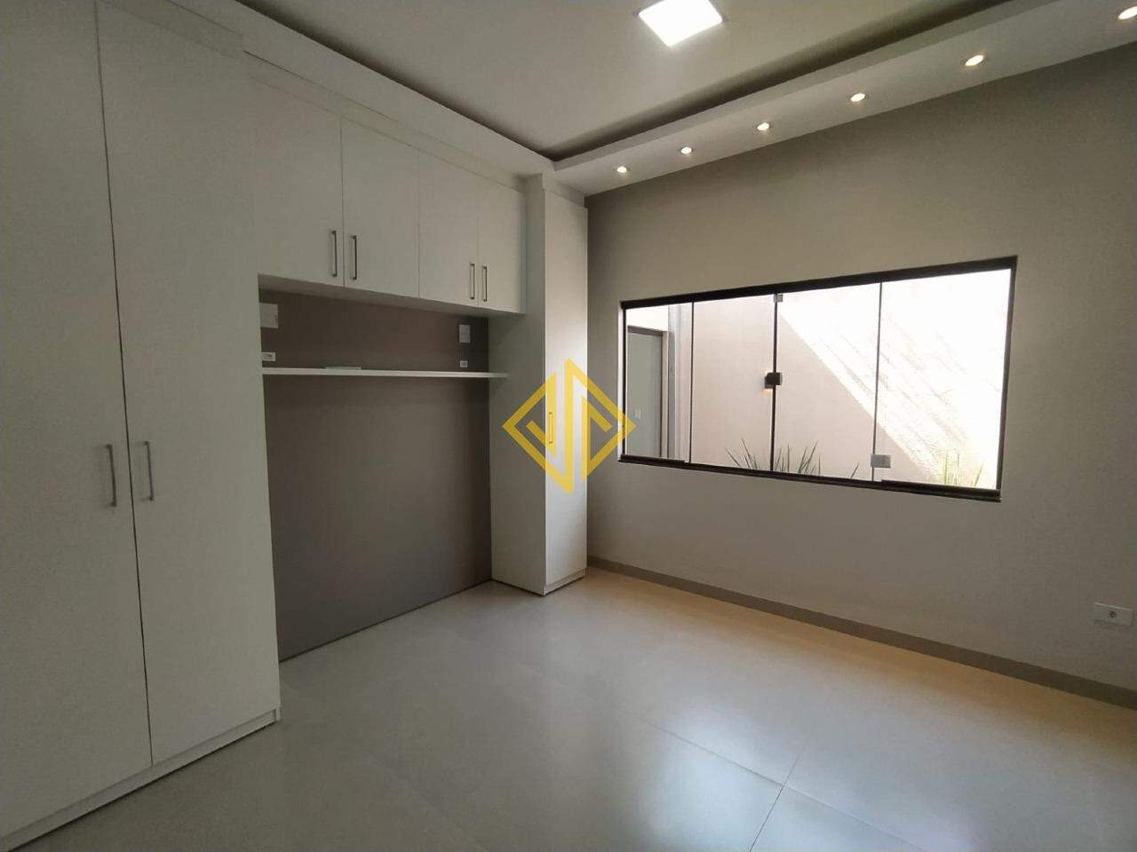 Casa para aluguel no Setor 04: 