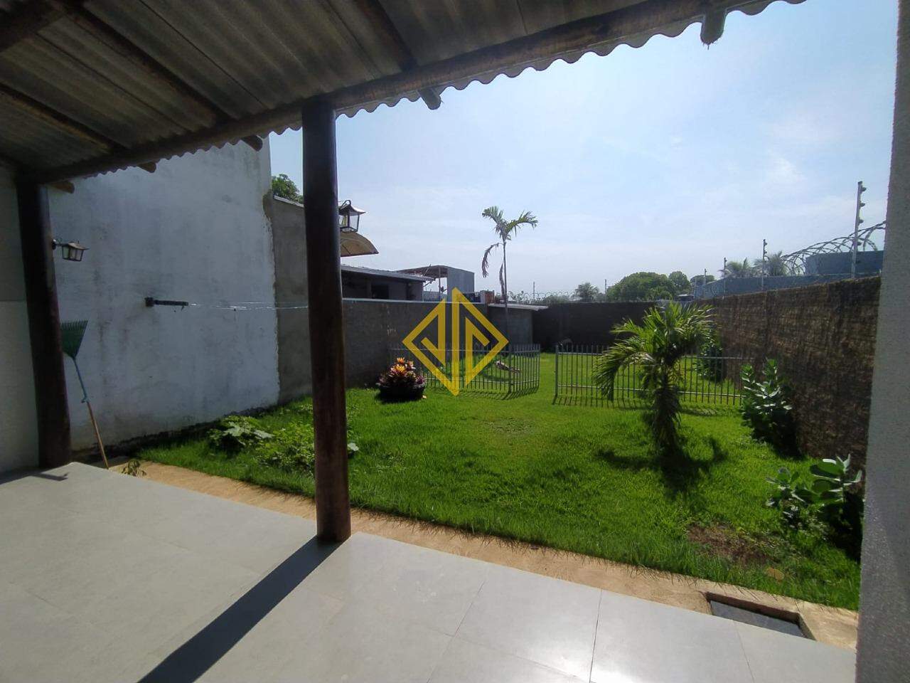 Casa para aluguel no Setor 04: 