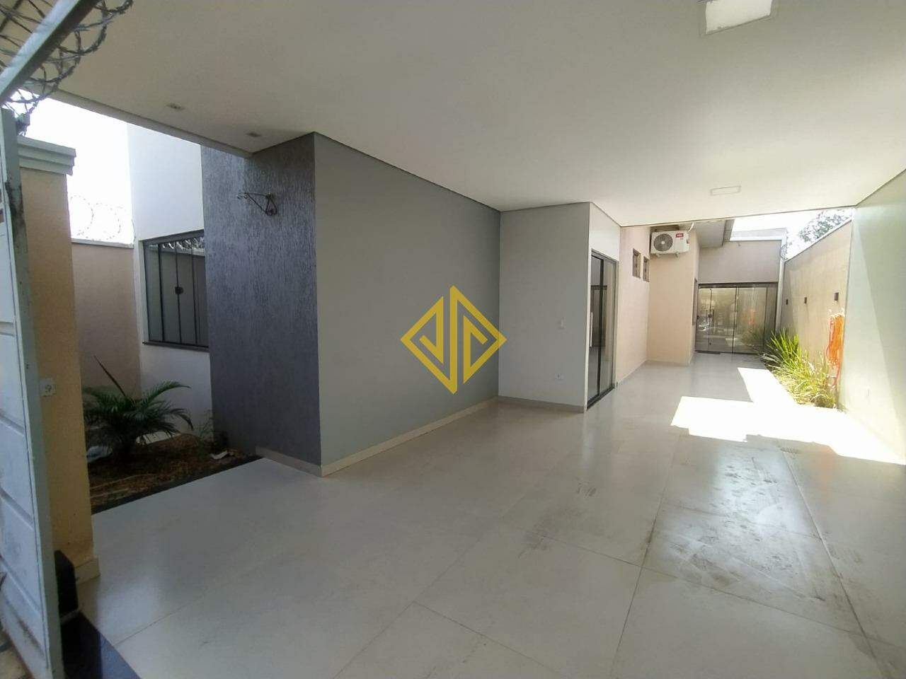 Casa para aluguel no Setor 04: