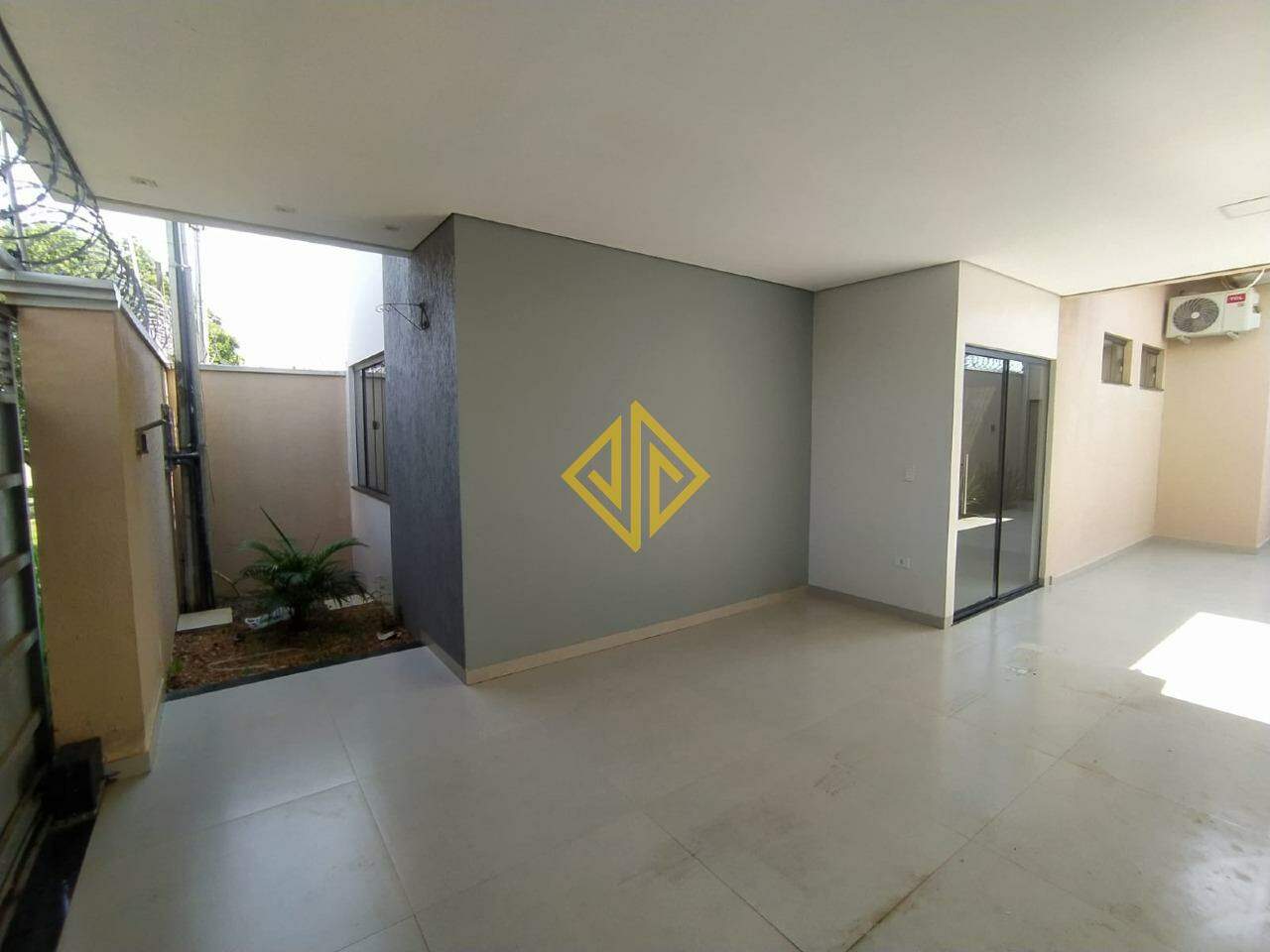 Casa para aluguel no Setor 04: