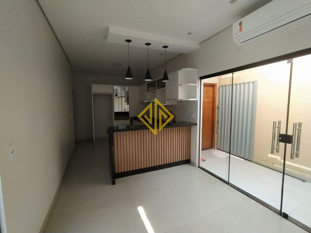 Casa para aluguel no Setor 04: 