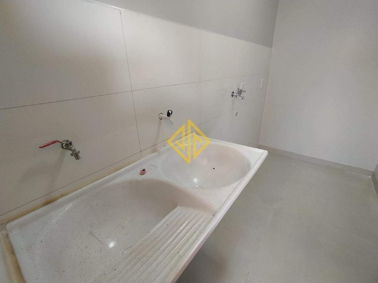 Casa para aluguel no Setor 04: 
