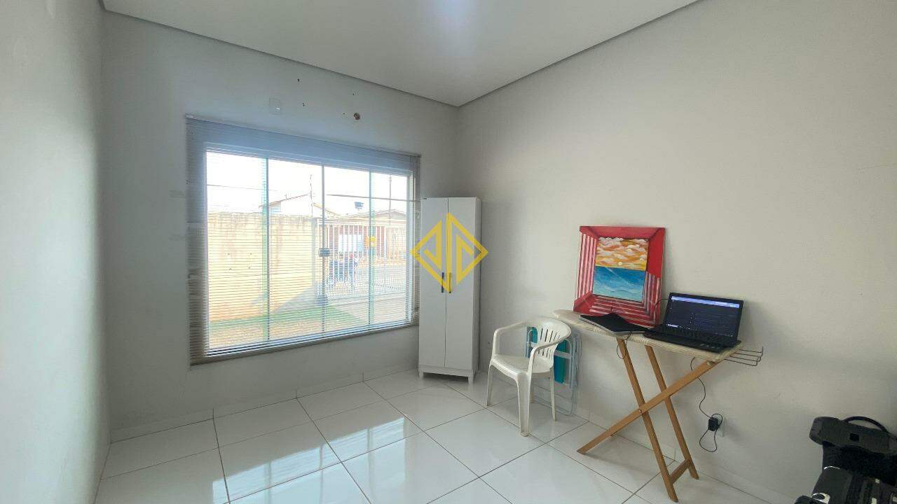 Casa à venda com 2 quartos, 70m² - Foto 3