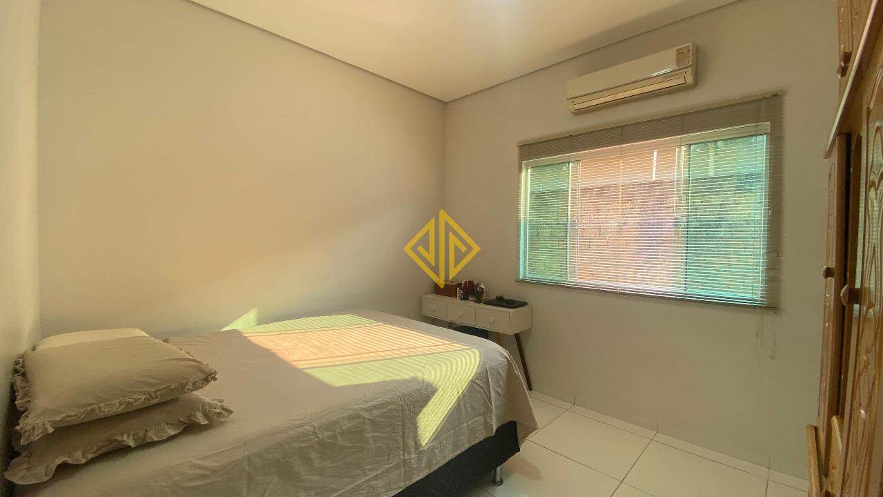 Casa à venda com 2 quartos, 70m² - Foto 6