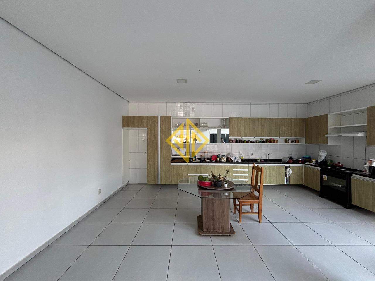 Casa, 3 quartos, 216 m² - Foto 24