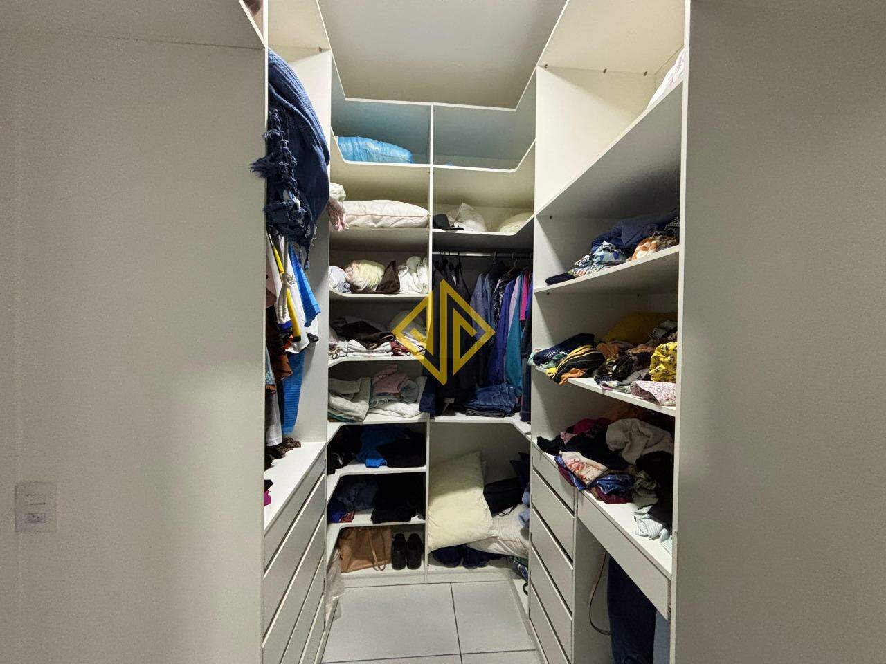 Casa, 3 quartos, 216 m² - Foto 13