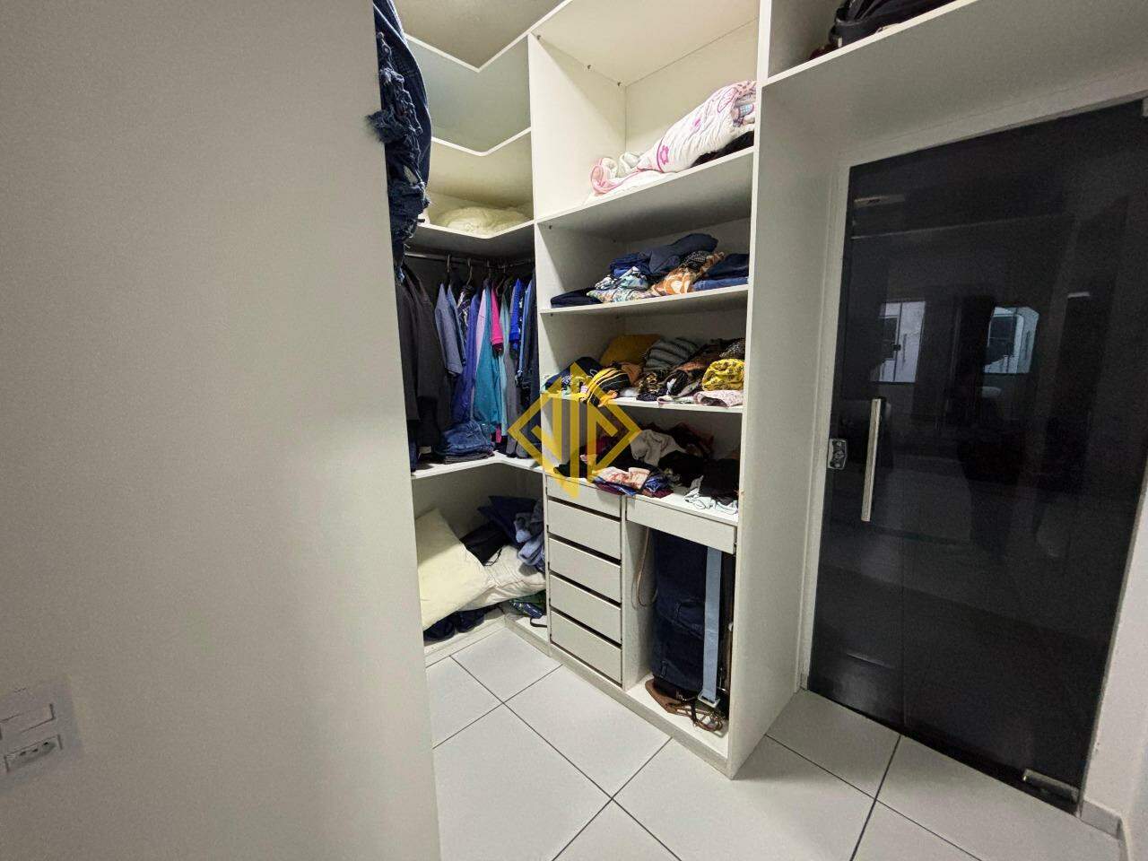 Casa, 3 quartos, 216 m² - Foto 14