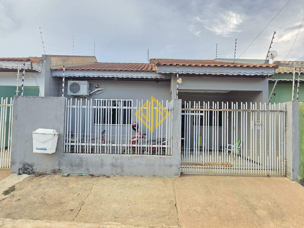 Casa, 2 quartos, 70 m² - Foto 1