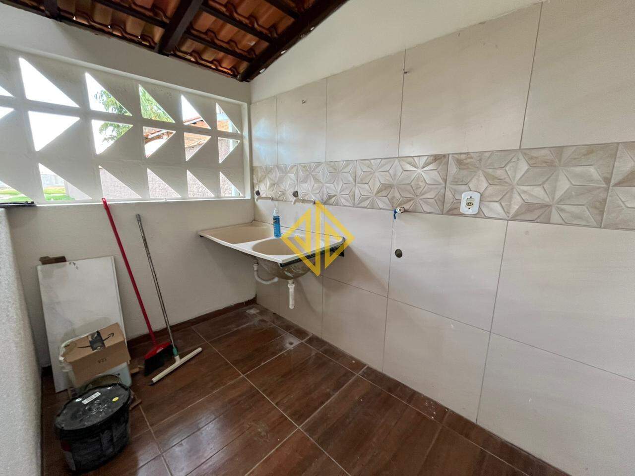 Casa para aluguel no Setor 09: